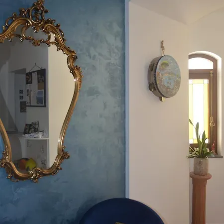 Al Mare Bed and breakfast